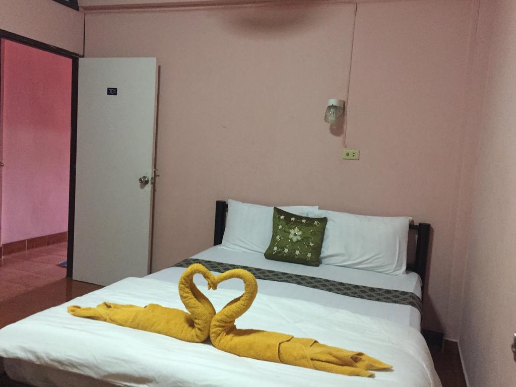 Marina Ao Nang Guesthouse Buitenkant foto