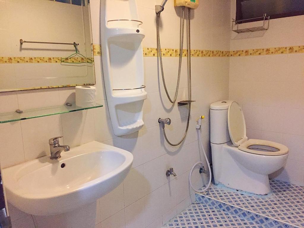 Marina Ao Nang Guesthouse Buitenkant foto